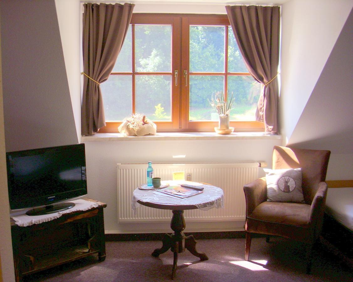 Elegant-Hotel "Zur Burg" Posterstein Room photo