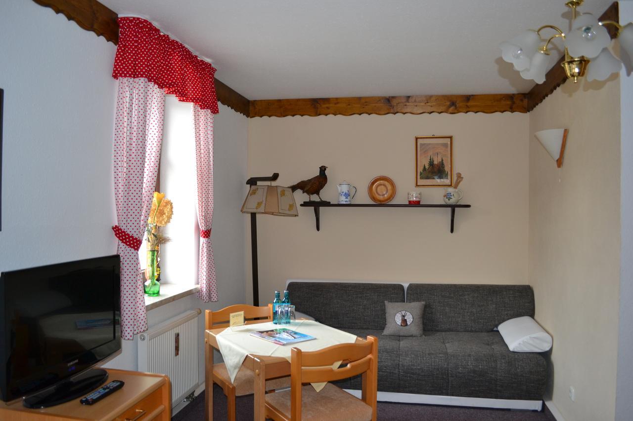 Elegant-Hotel "Zur Burg" Posterstein Room photo