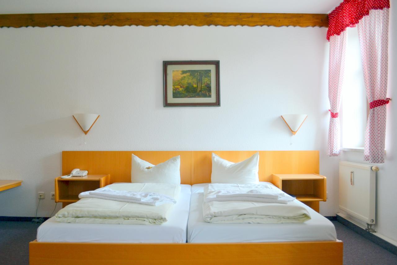 Elegant-Hotel "Zur Burg" Posterstein Room photo